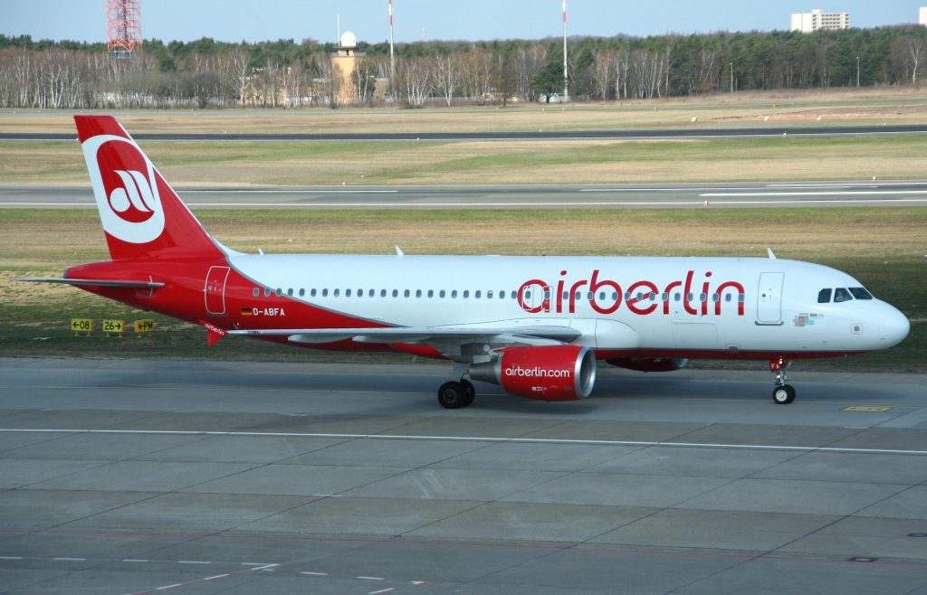Air Berlin A 320-214 D-ABFA am 02.04.2010 auf dem Flughafen Berlin-Tegel