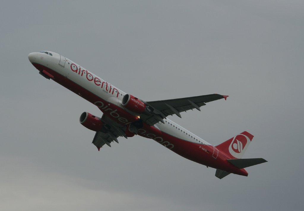 Air Berlin A 321-211 D-ABCB kurz nach dem Start in Berlin-Tegel am 17.09.2011