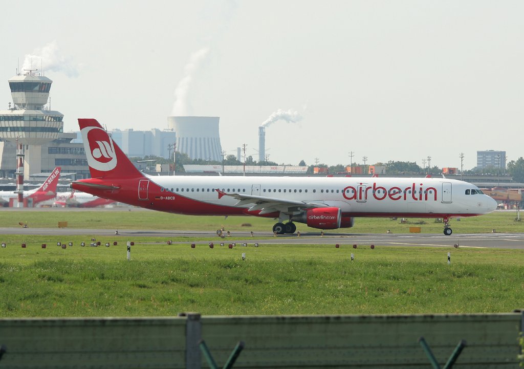 Air Berlin A 321-211 D-ABCB kurz vor dem Start in Berlin-Tegel am 17.09.2011