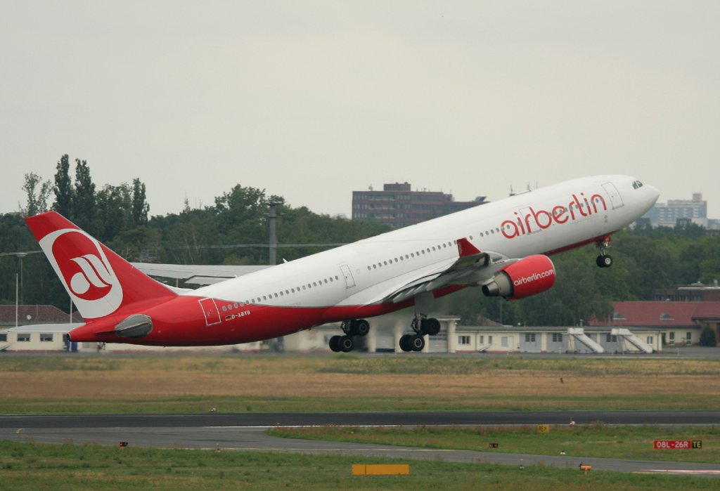 Air Berlin A 330-223 D-ABXB beim Start in Berlin-Tegel am 03.07.2012
