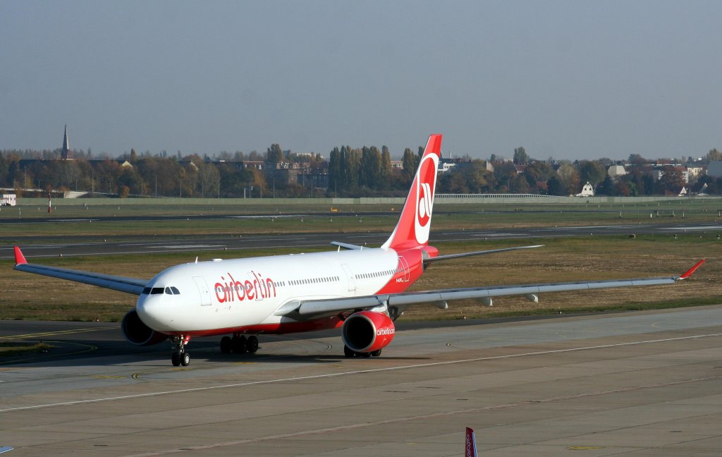 Air Berlin A 330-223 D-ALPG am 31.10.2009 auf dem Flughafen Berlin-Tegel