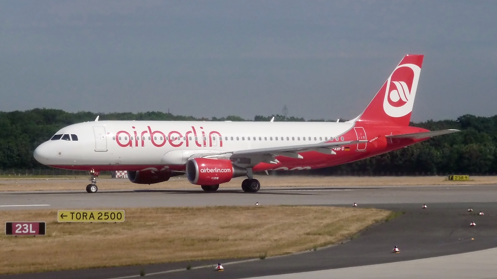 Air Berlin Airbus A320-214 D-ABFG am Start in DUS (13.7.10)