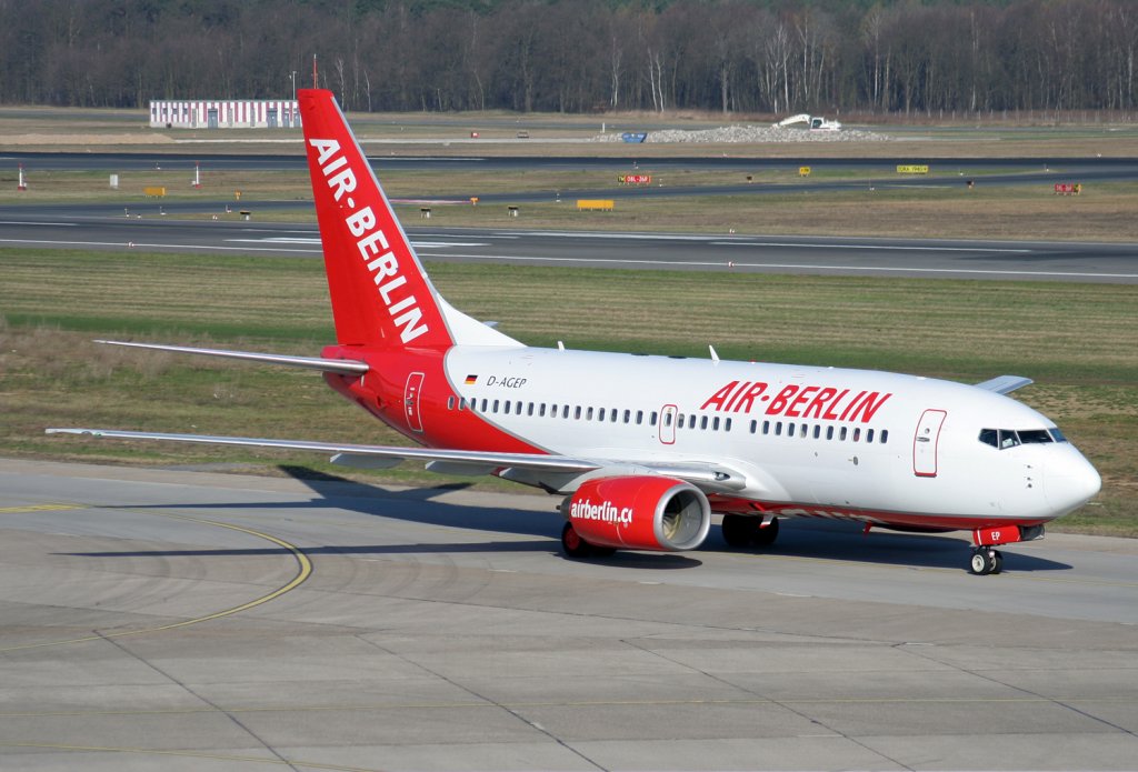 Air Berlin B 737-75B D-AGEP bei der Ankunft in Berlin-Tegel am 02.04.2010