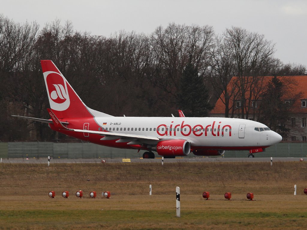 Air Berlin B 737-76J D-ABLD kurz vor dem Start in Berlin-Tegel am 03.03.2013