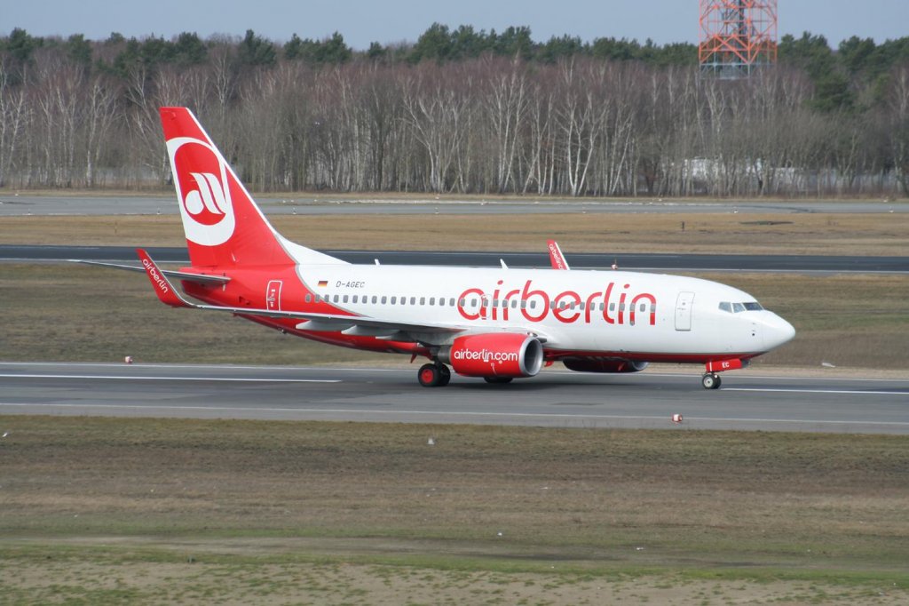 Air Berlin B 737-76J(WL) D-AGEC am 27.02.2010 auf dem Flughafen Berlin-Tegel