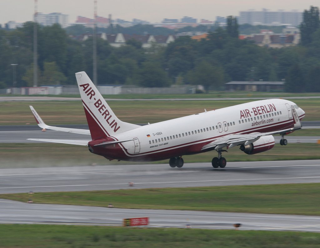 Air Berlin B 737-86J D-ABBA beim Start in Berlin-Tegel am 04.09.2010