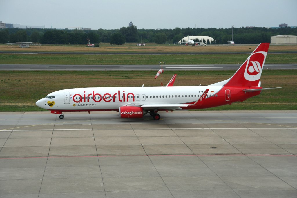 Air Berlin B 737-86J D-ABMB am 03.07.2012 auf dem Flughafen Berlin-Tegel