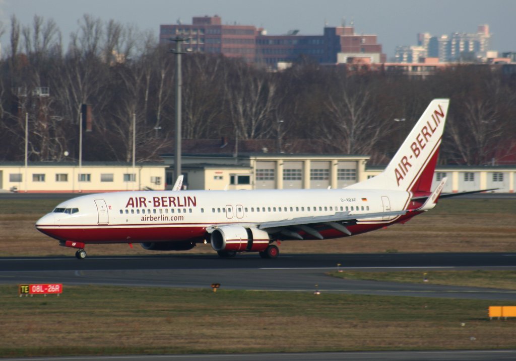 Air Berlin B 737-86J(WL) D-ABAF nach der Landung in Berlin-Tegel am 05.12.2009