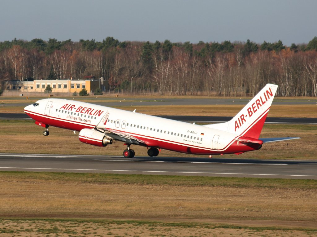 Air Berlin B 737-86J(WL) D-ABAU beim Start in Berlin-Tegel am 21.11.2009
