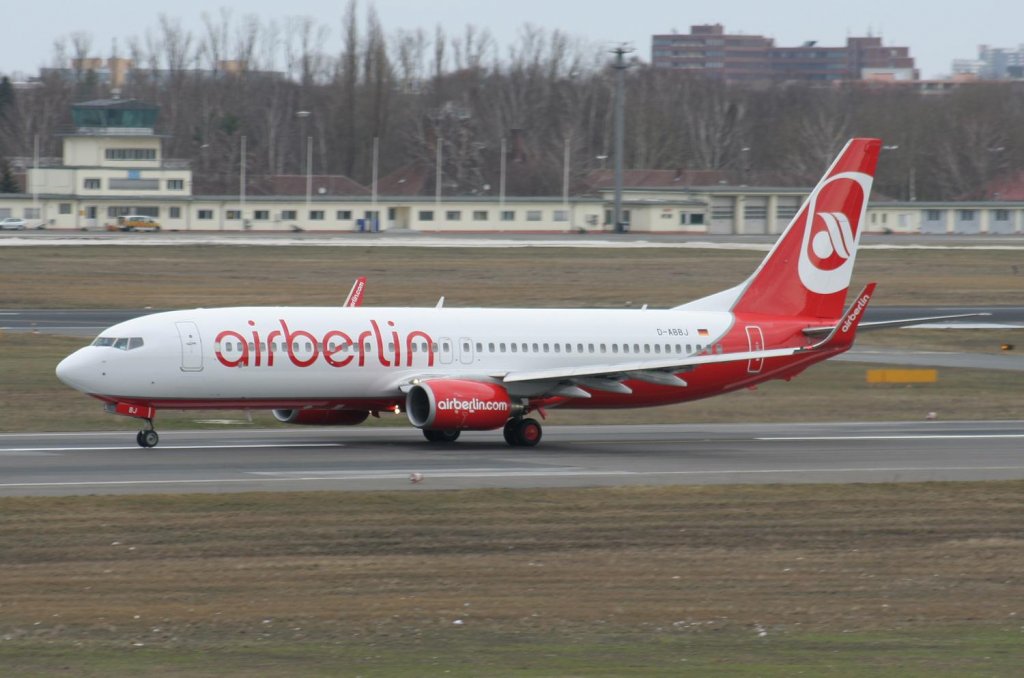 Air Berlin B 737-86Q D-ABBJ beim Start in Berlin-Tegel am 27.02.2010
