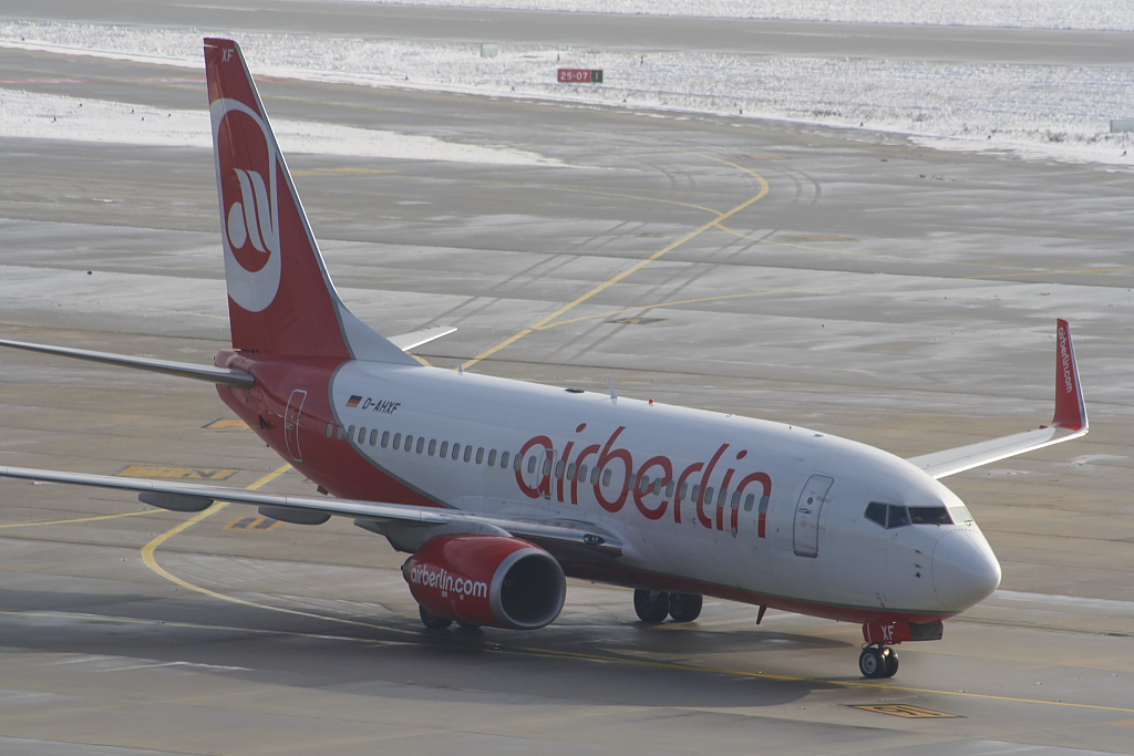 Air Berlin 
Boeing 737-7K5 
D-AHXF 
Stuttgart
28.11.10