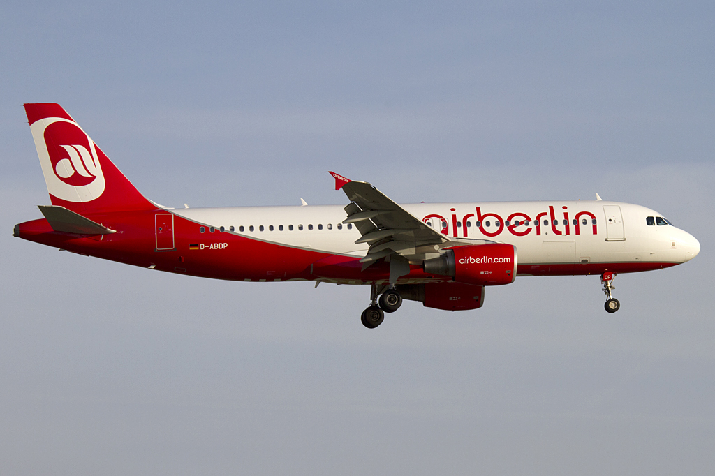 Air Berlin, D-ABDP, Airbus, A320-214, 06.04.2011, DUS, Dsseldorf, Germany



