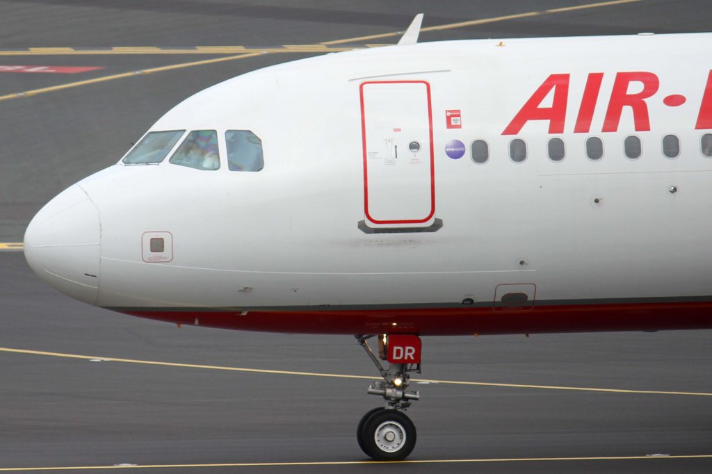 Air Berlin, D-ABDR, Airbus, A 320-200 (Bug/Nose), 11.08.2012, DUS-EDDL, Dsseldorf, Germany 