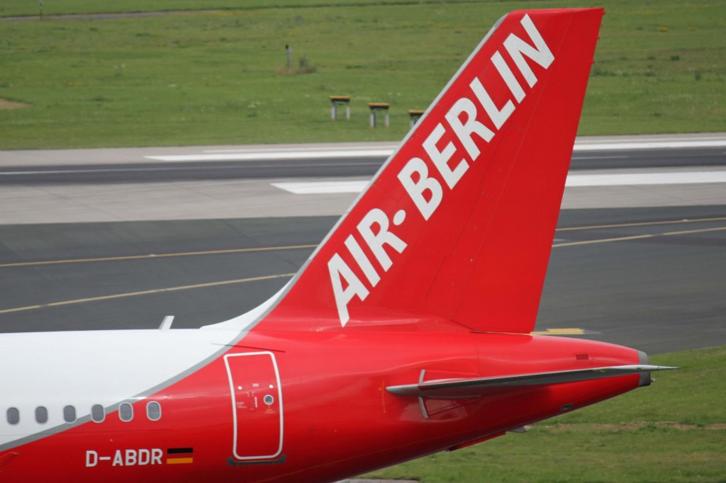 Air Berlin, D-ABDR, Airbus, A 320-200 (Seitenleitwerk/Tail), 11.08.2012, DUS-EDDL, Dsseldorf, Germany 