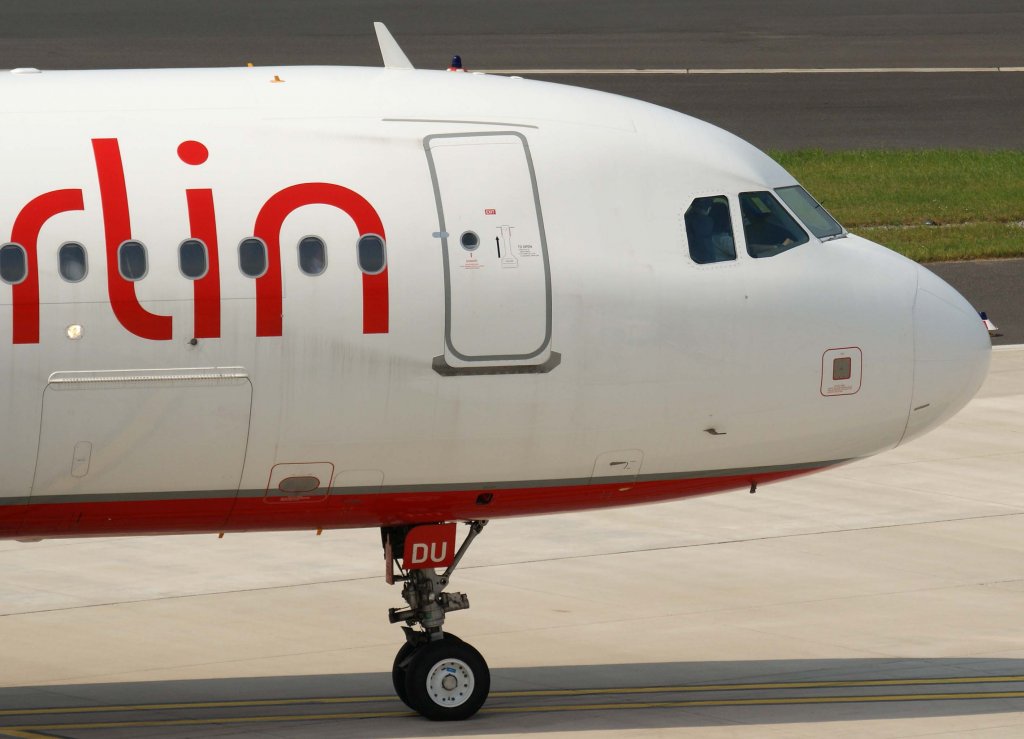Air Berlin, D-ABDU, Airbus, A 320-200 (Bug/Nose), 29.04.2011, DUS-EDDL, Dsseldorf, Germany 