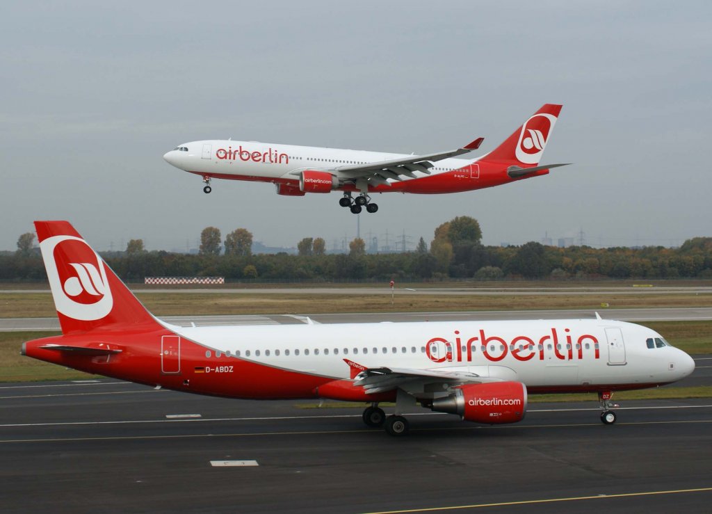 Air Berlin, D-ABDZ (aktuelle-AB-Lackierung), Airbus A 320-200, 2009.10.24, DUS, Dsseldorf, Germany