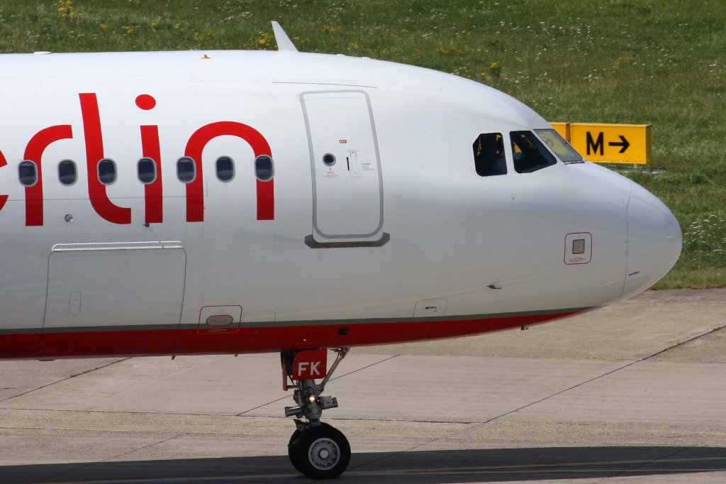 Air Berlin, D-ABFK, Airbus, A 320-200 (Bug/Nose), 11.08.2012, DUS-EDDL, Dsseldorf, Germany 

