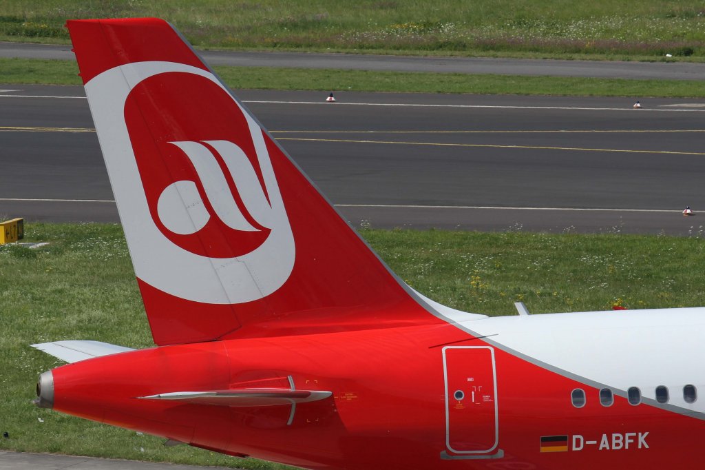 Air Berlin, D-ABFK, Airbus, A 320-200 (Seitenleitwerk/Tail), 11.08.2012, DUS-EDDL, Dsseldorf, Germany 

