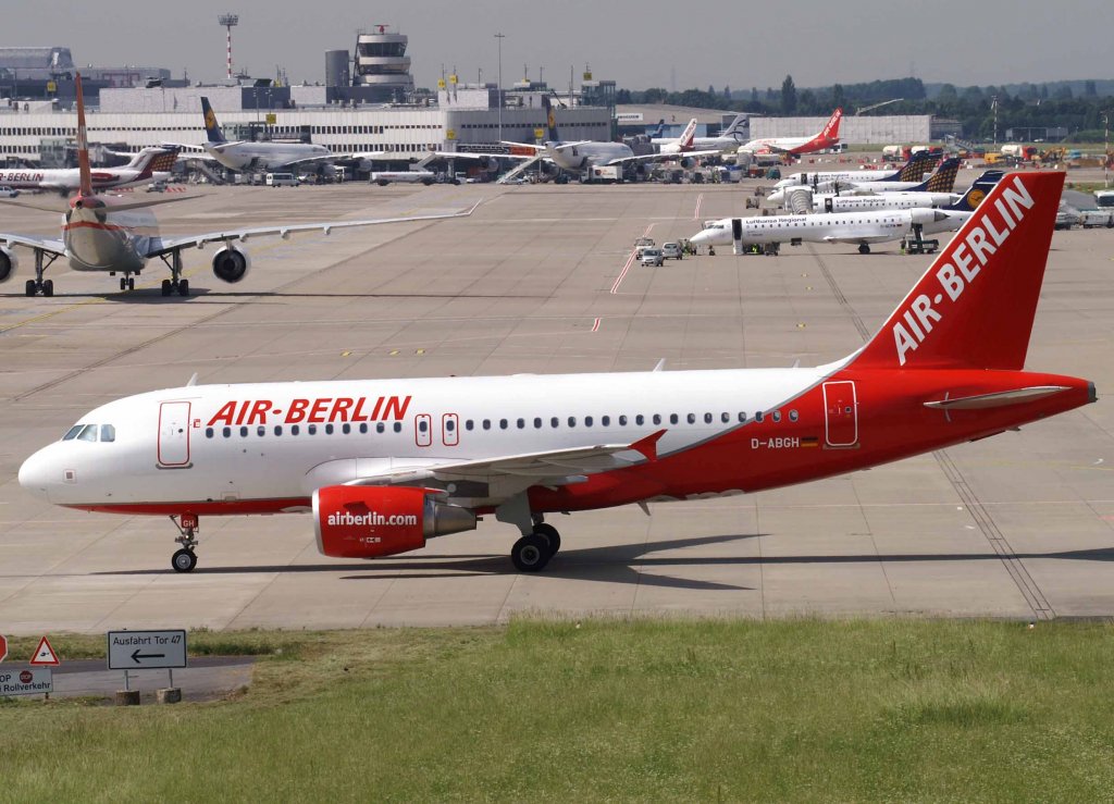 Air Berlin, D-ABGH (mittlere-AB-Lackierung), Airbus A 319-100, 2008.06.02, DUS, Dsseldorf, Germany