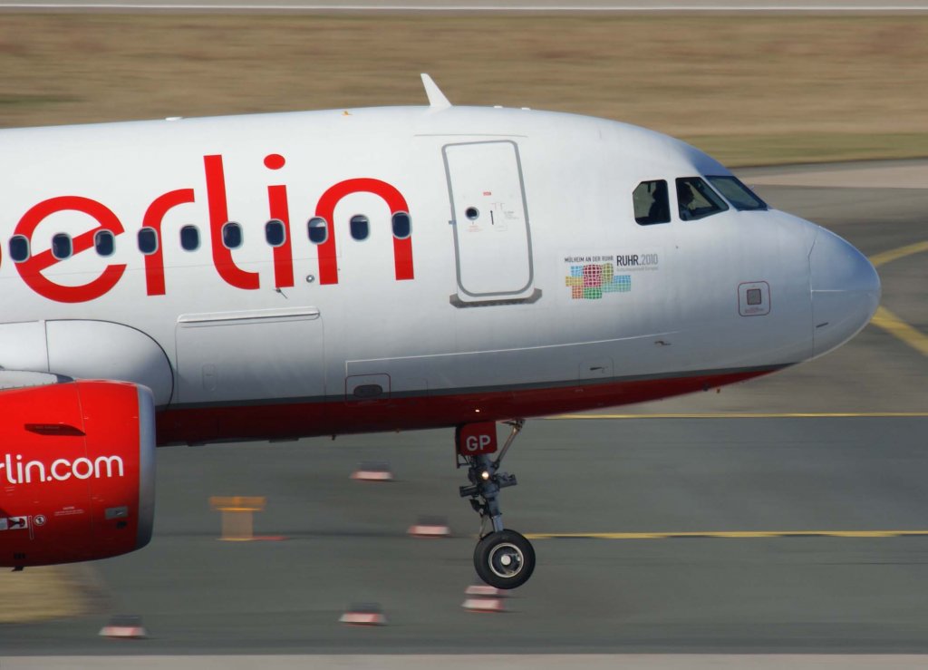 Air Berlin, D-ABGP (Mlheim an der Ruhr/Ruhr 2010)(aktuelle-AB-Lackierung), Airbus A 319-100, 2010.03.03, DUS, Dsseldorf, Germany
