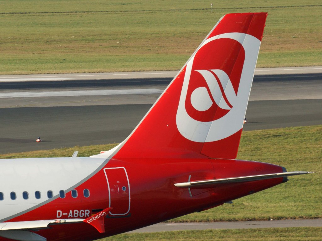 Air Berlin, D-ABGR, Airbus A 319-100 (Seitenleitwerk/Tail), 13.11.2011, DUS-EDDL, Dsseldorf, Germany
