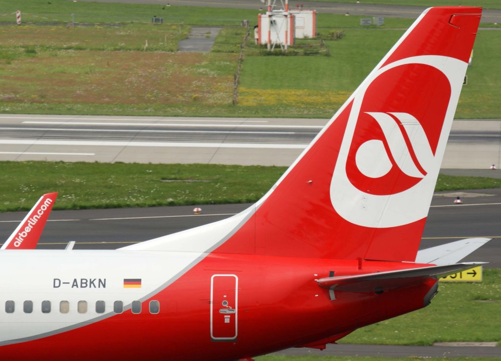 Air Berlin, D-ABKN, Boeing 737-800 wl (Seitenleitwerk/Tail), 28.07.2011, DUS-EDDL, Dsseldorf, Germany 

