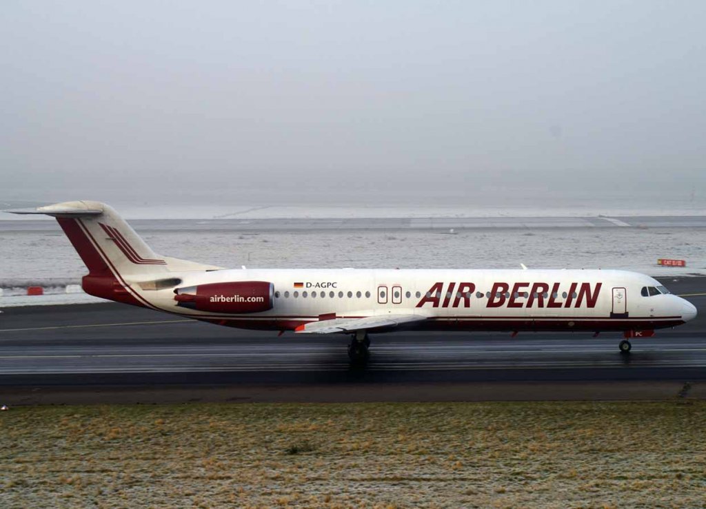Air Berlin, D-AGPC (alte-AB-Lackierung), Fokker 100, 2007.12.20, DUS, Dsseldorf, Germany