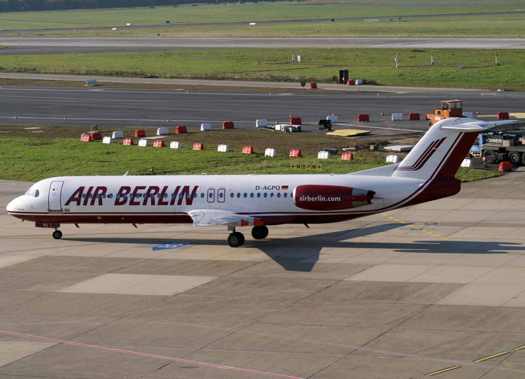 Air Berlin, D-AGPQ (alte AB-Lackierung), Fokker 100, 2007.10.23, DUS, Dsseldorf, Germany