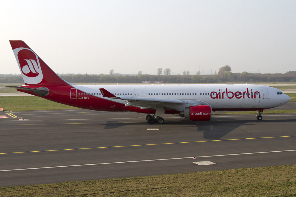 Air Berlin, D-ALPA, Airbus, A330-223, 29.03.2011, DUS, Dsseldorf, Germany 




