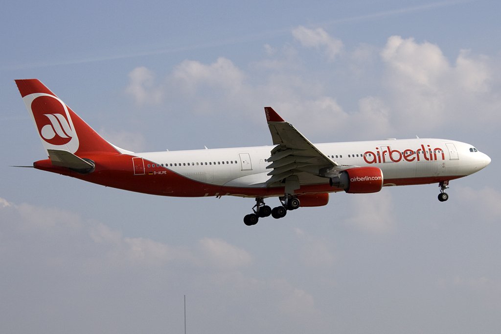 Air Berlin, D-ALPE, Airbus, A330-223, 17.08.2009, DUS, Duesseldorf, Germany 

