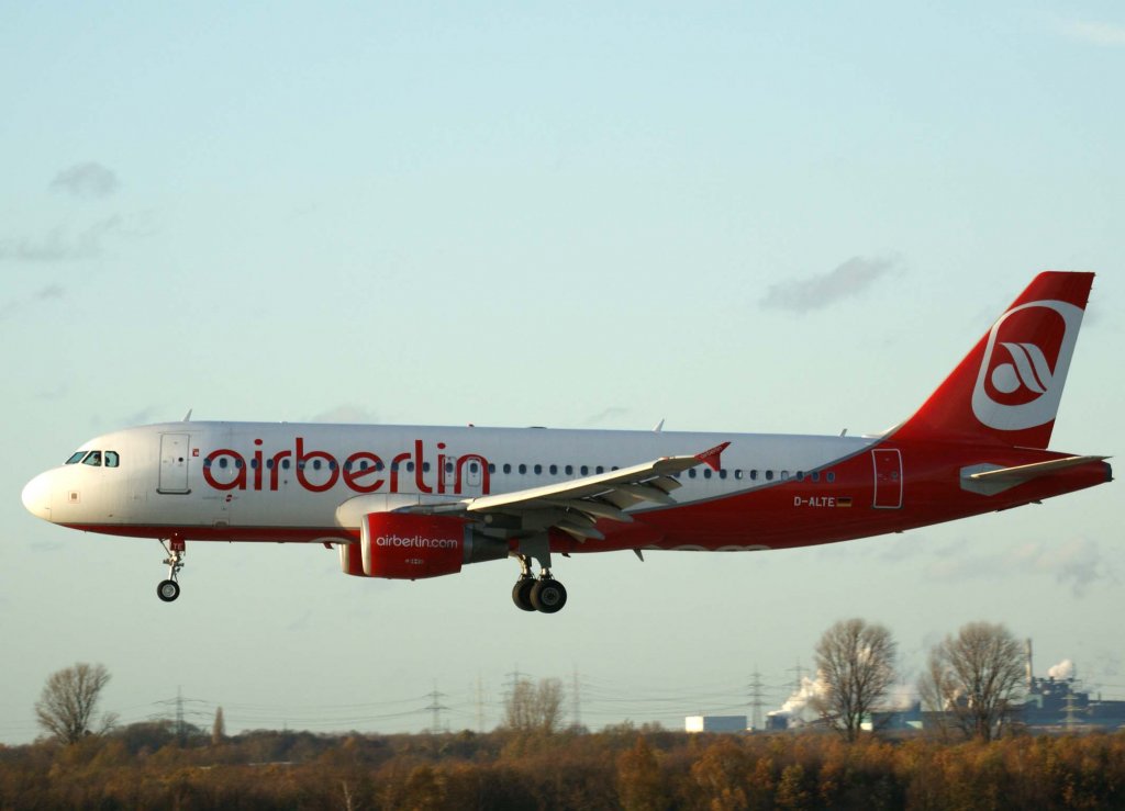 Air Berlin, D-ALTE (aktuelle-AB-Lackierung), Airbus A 320-200, 2009.11.14, DUS, Dsseldorf, Germany