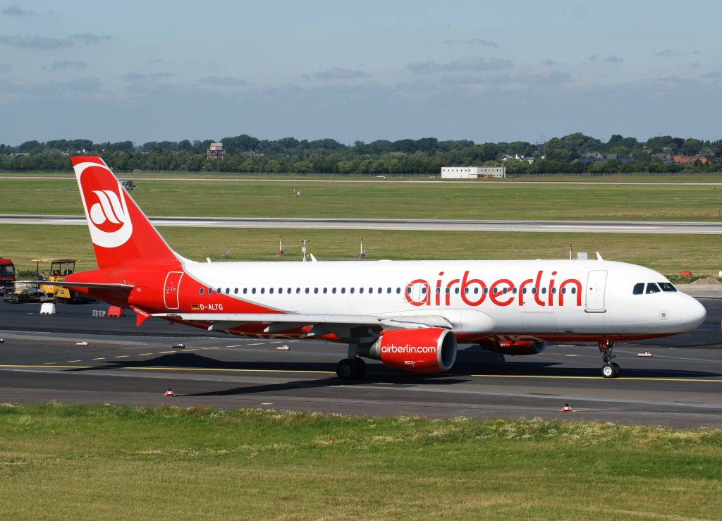 Air Berlin, D-ALTG (aktuelle-AB-Lackierung), Airbus A 320-200, 2008.07.15, DUS, Dsseldorf, Germany