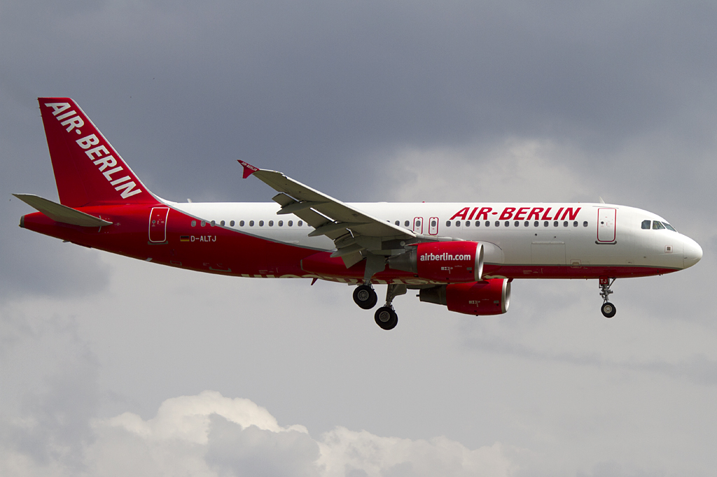 Air Berlin, D-ALTJ, Airbus, A320-214, 07.07.2011, DUS, Duesseldorf, Germany



