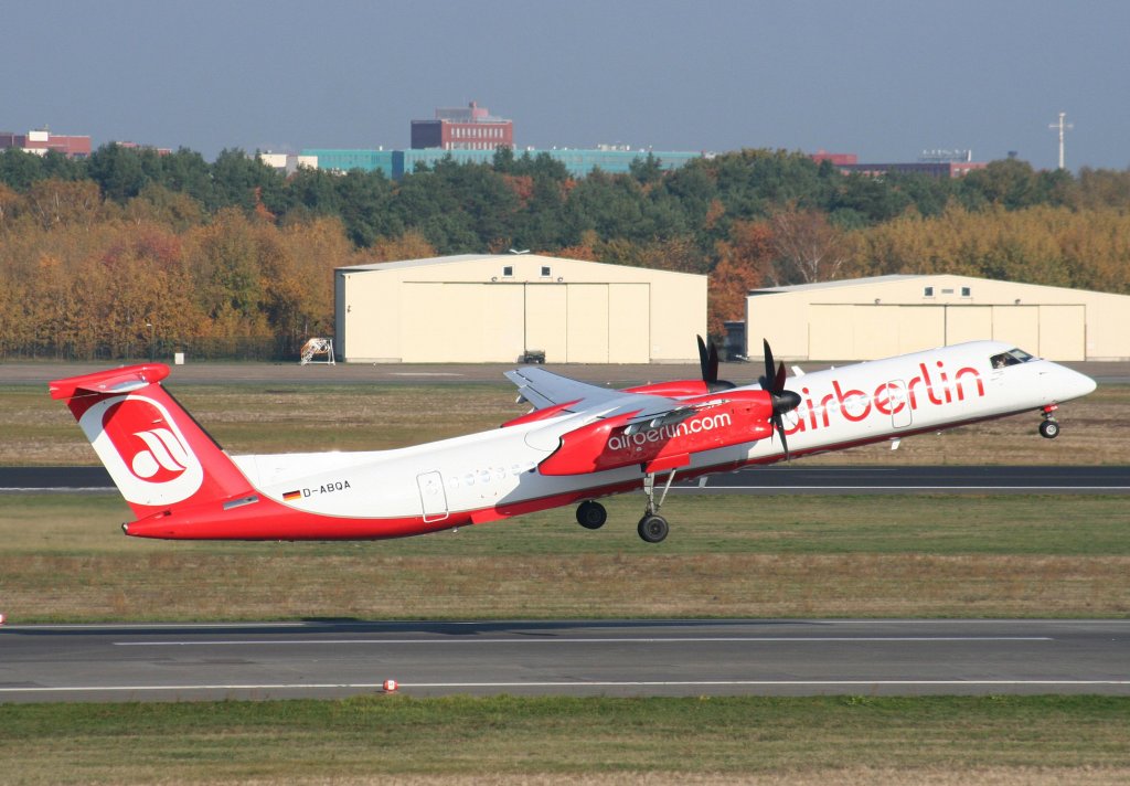 Air Berlin De Havilland Canada DHC-8-402Q D-ABQA beim Start in Berlin-Tegel am 31.10.2009