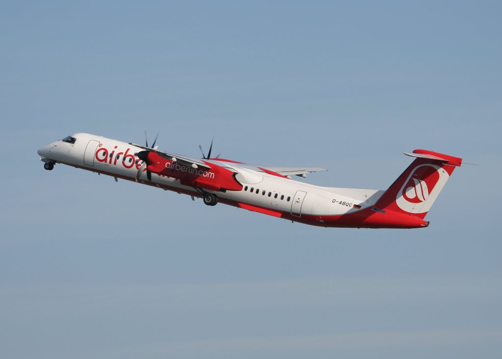 Air Berlin De Havilland Canada DHC-8-402Q  D-ABQC beim Start in Berlin-Tegel am 21.08.2010