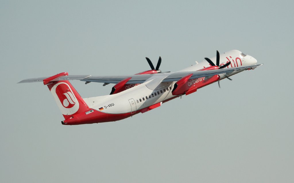 Air Berlin De Havilland Canada DHC-8-402Q D-ABQI beim Start in Berlin-Tegel am 22.05.2012