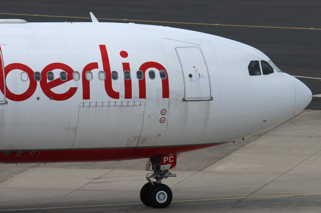 Air Berlin (ex LTU), D-ALPC, Airbus, A 330-200 (Bug/Nose), 11.08.2012, DUS-EDDL, Dsseldorf, Germany 