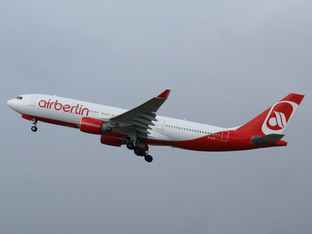 Air Berlin (ex LTU), D-ALPE, Airbus, A 330-200, 06.01.2012, DUS-EDDL, Dsseldorf, Germany 