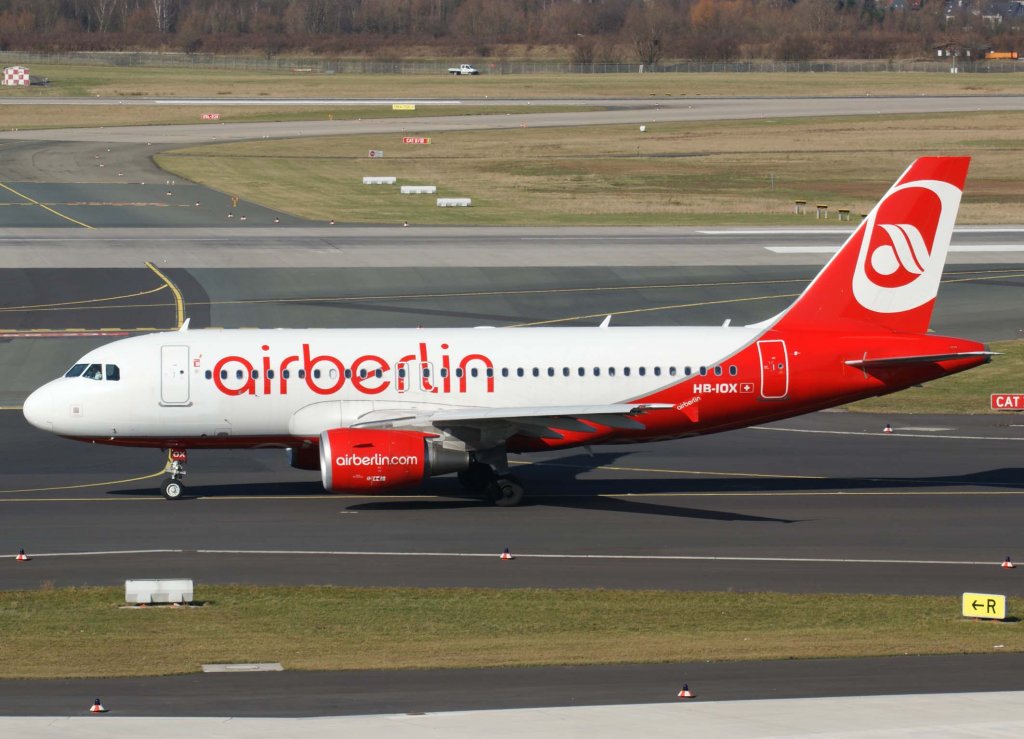 Air Berlin, HB-IOX (aktuelle-AB-Lackierung/ex. Belair), Airbus A 319-100, 2010.03.03, DUS, Dsseldorf, Germany