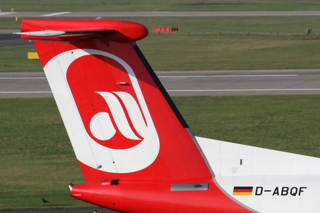 Air Berlin (LGW), D-ABQF, De Havilland Canada, DHC 8Q-400 (Seitenleitwerk/Tail), 01.07.2013, DUS-EDDL, Dsseldorf, Germany 