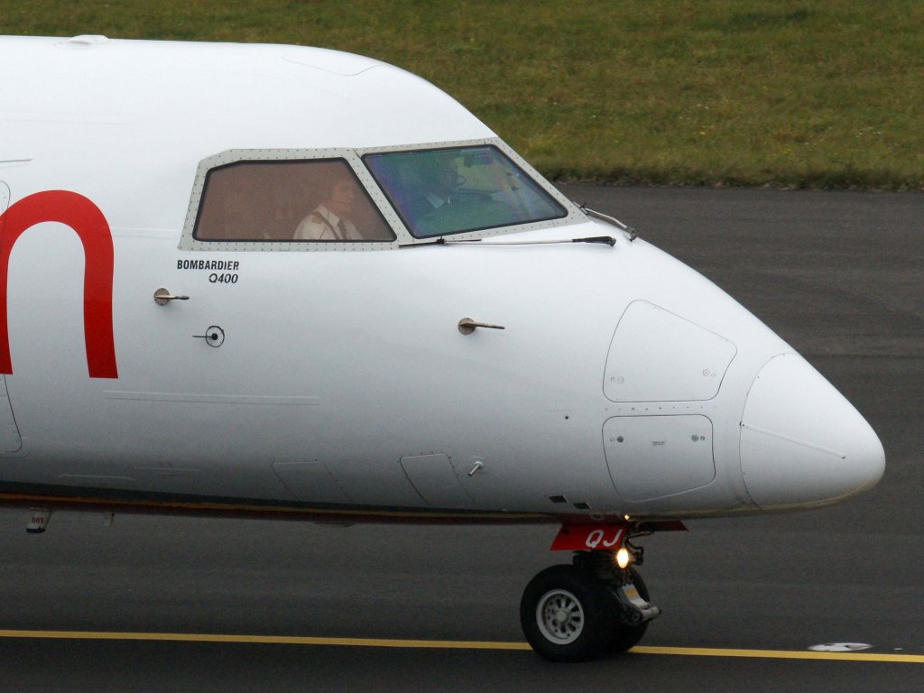 Air Berlin (LGW), D-ABQJ, DHC 8Q-400 (Bug/Nose), 13.11.2011, DUS-EDDL, Dsseldorf, Germany 