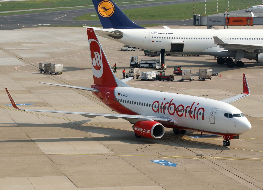 Air Berlin (TUIfly), D-AHXF, Boeing 737-700 WL, 29.04.2011, DUS-EDDL, Dsseldorf, Germany 

