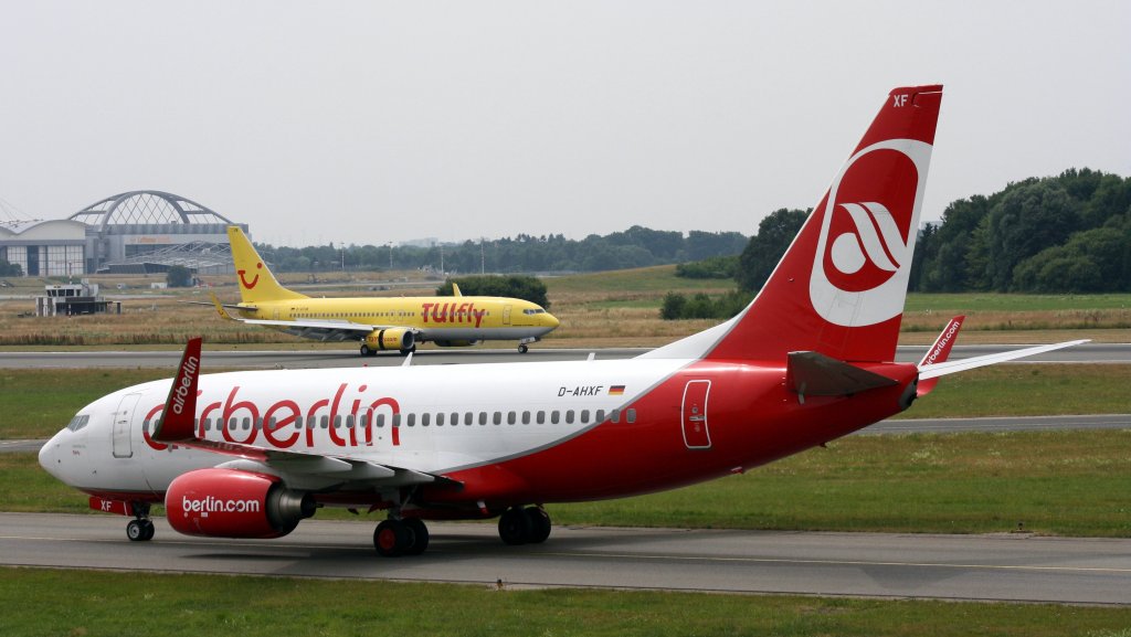 Air Berlin,D-AHXF,(c/n35136),Boeing 737-7K5(WL),26.07.2013,HAM-EDDH,Hamburg,Germany(landet:TUIfly,D-ATUK,B738).