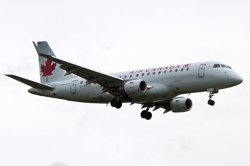 Air Canada, C-FEJL, Embraer, ERJ-175, 04.09.2011, YYZ, Toronto, Canada 



