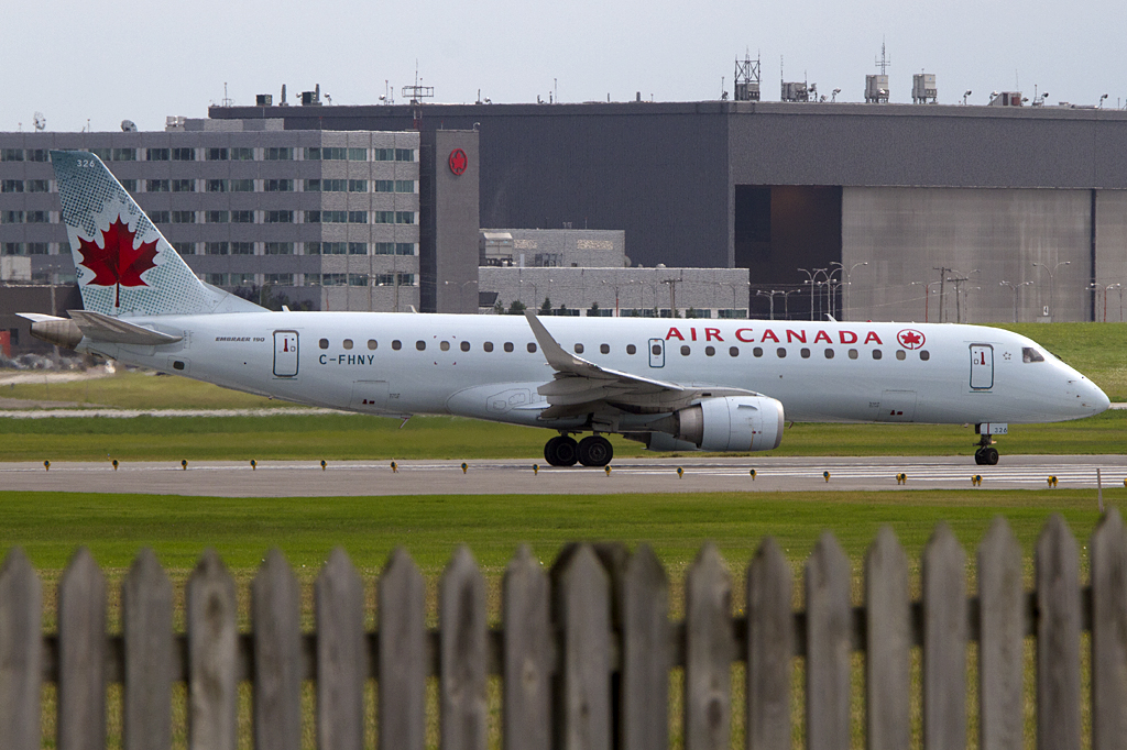 Air Canada, C-FHNY, Embraer, ERJ-190AR, 25.08.2011, YUL, Montreal, Canada


