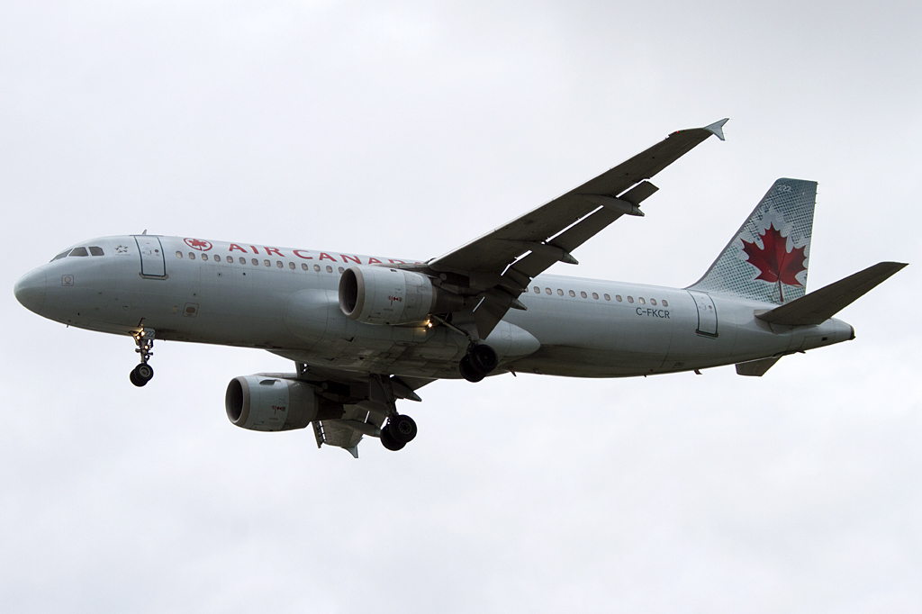 Air Canada, C-FKCR, Airbus, A320-211, 04.09.2011, YYZ, Toronto, Canada



