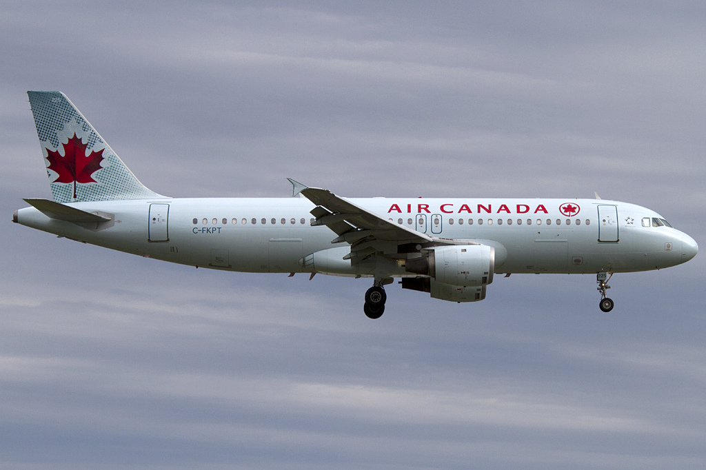 Air Canada, C-FKPT, Airbus, A320-211, 24.08.2011, YUL, Montreal, Canada 







