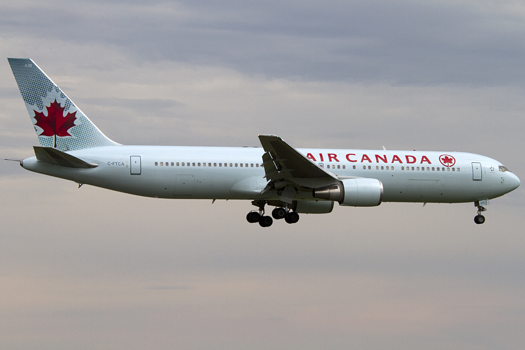 Air Canada, C-FTCA, Boeing, B767-375ER, 25.08.2011, YUL, Montreal, Canada 





