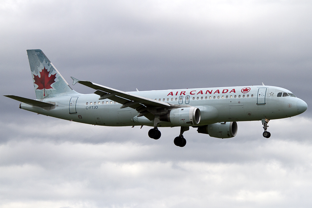 Air Canada, C-FTJO, Airbus, A320-211, 06.09.2011, YUL, Montreal, Canada


