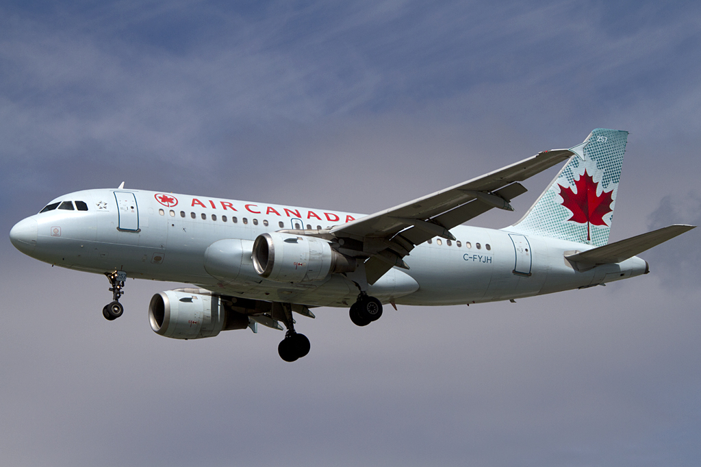 Air Canada, C-FYJH, Airbus, A319-114, 24.08.2011, YUL, Montreal, Canada 







